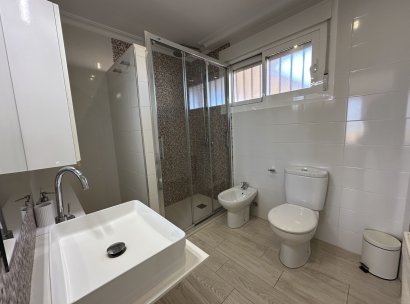 Appartement · Herverkoop - Mil Palmeras · Alicante · Spanje