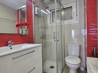 Appartement · Herverkoop - Mil Palmeras · Alicante · Spanje