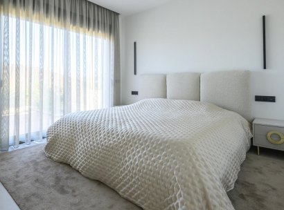 Villa · Herverkoop - Las Colinas Golf Resort · Alicante · Spanje