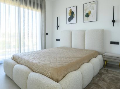 Villa · Herverkoop - Las Colinas Golf Resort · Alicante · Spanje