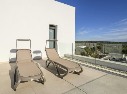 Villa · Herverkoop - Las Colinas Golf Resort · Alicante · Spanje