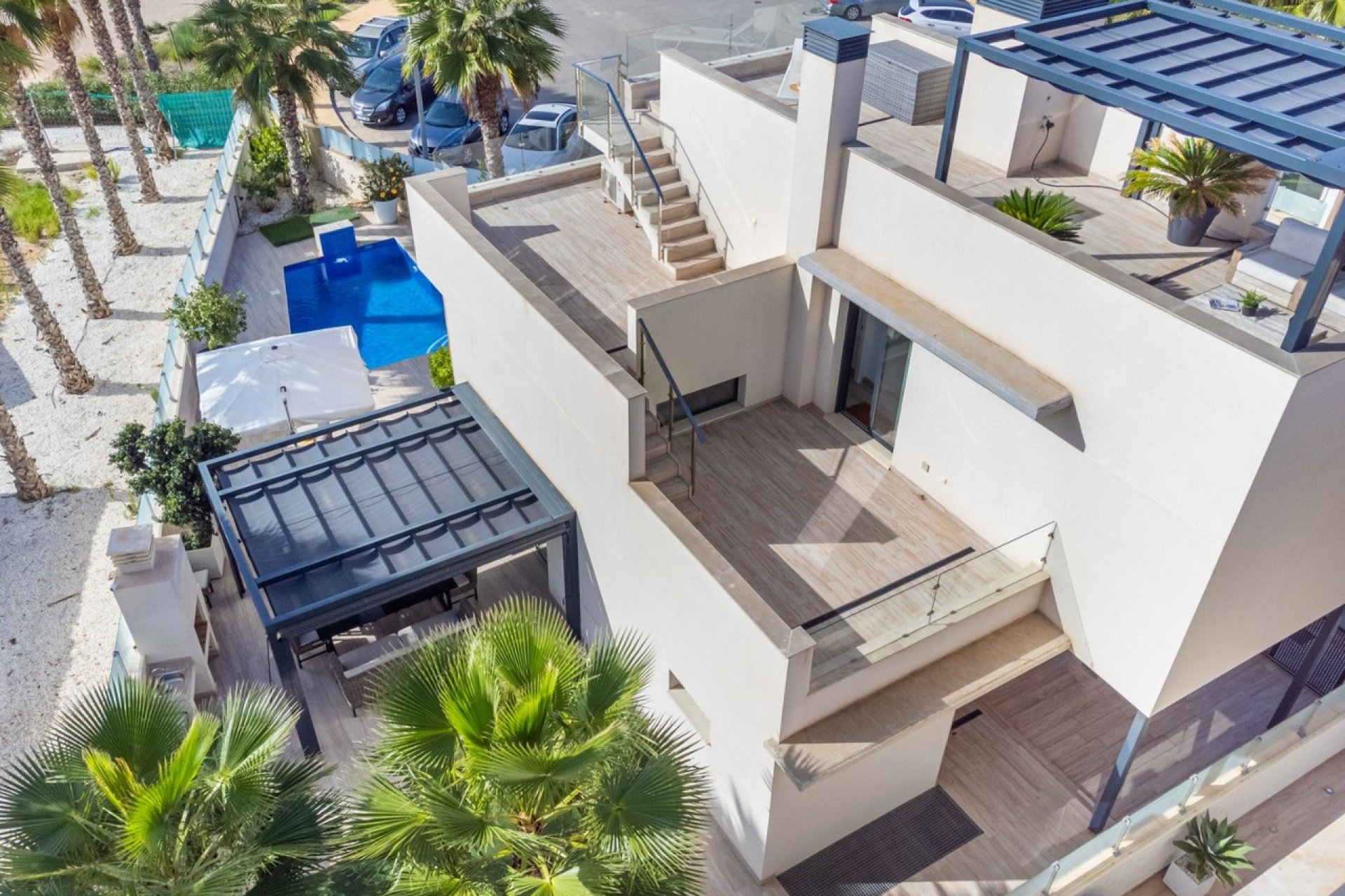 Resale - Villa - Cabo Roig - Costa Blanca South