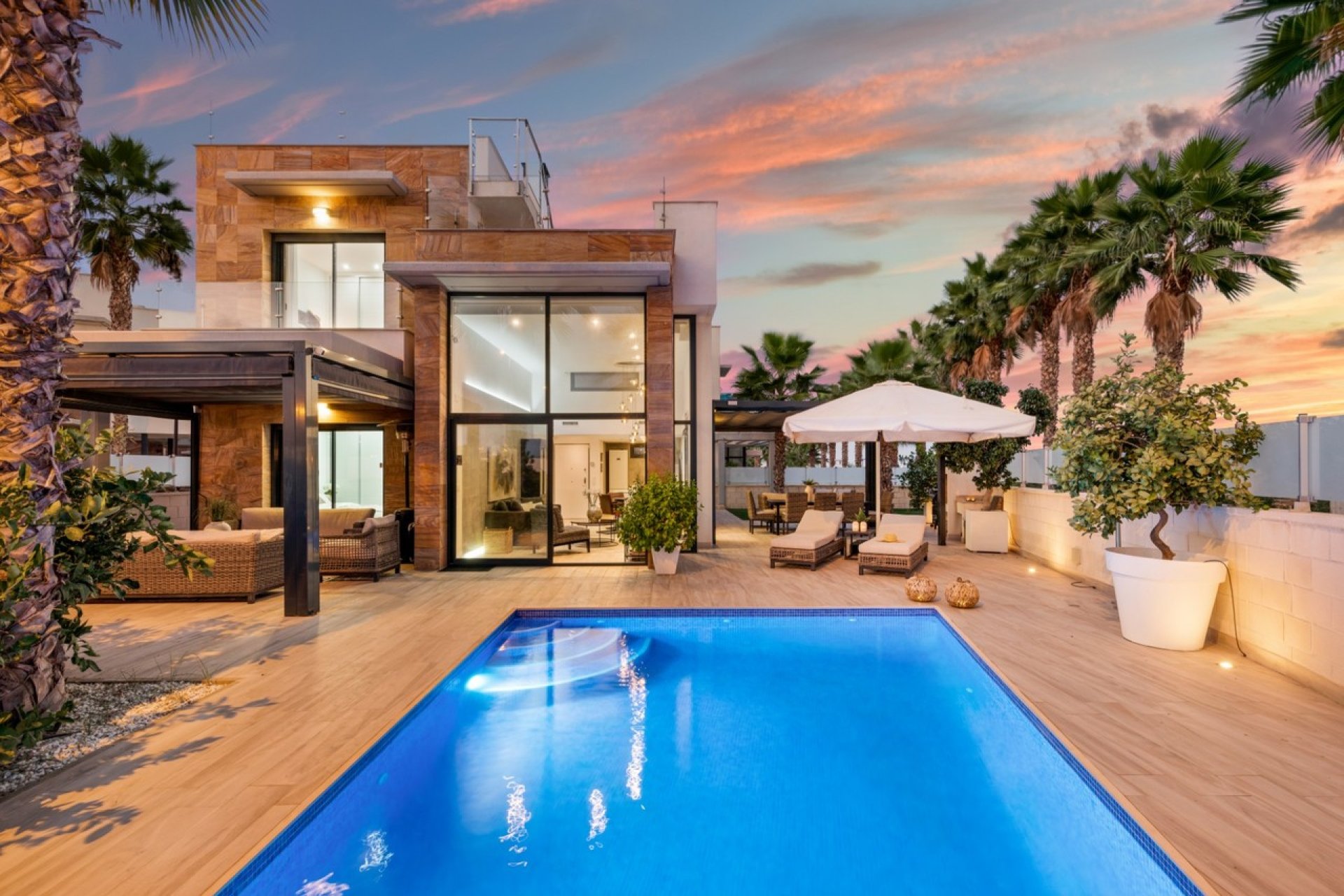 Resale - Villa - Cabo Roig - Costa Blanca South