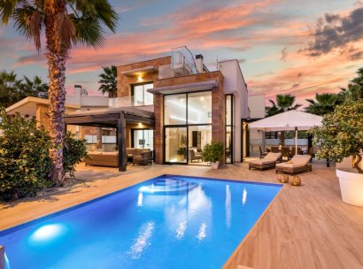 Villa · Resale - Cabo Roig · Alicante · Spain