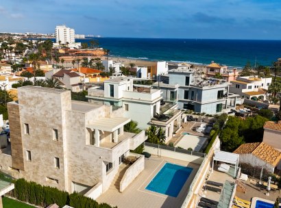 Villa · Herverkoop - Orihuela Costa · La Zenia · Alicante · Spanje
