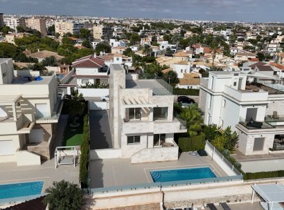 Villa · Herverkoop - Orihuela Costa · La Zenia · Alicante · Spanje