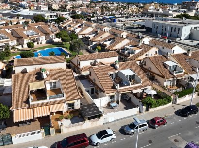 Bungalow · Herverkoop - Orihuela Costa · La Zenia · Alicante · Spanje