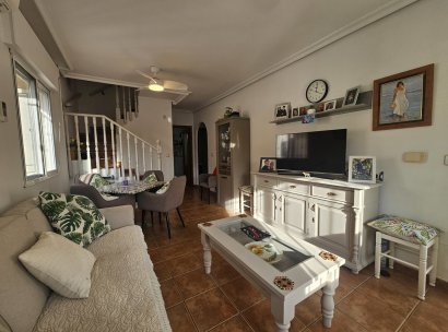 Bungalow · Herverkoop - Orihuela Costa · La Zenia · Alicante · Spanje