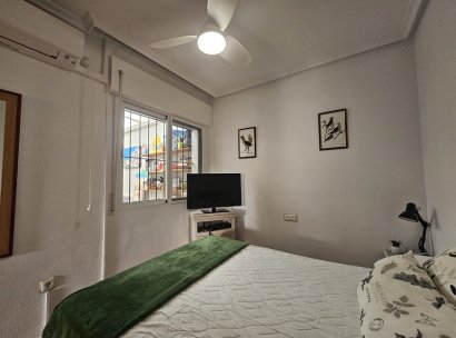 Bungalow · Herverkoop - Orihuela Costa · La Zenia · Alicante · Spanje