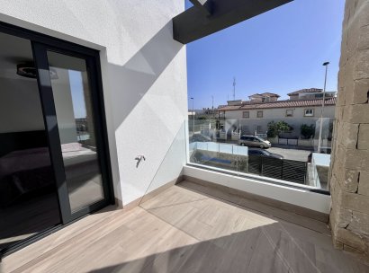 Villa · Resale - Punta Prima · Alicante · Spain
