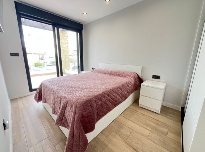 Villa · Resale - Punta Prima · Alicante · Spain