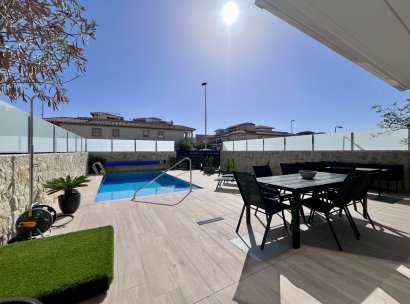 Villa · Resale - Punta Prima · Alicante · Spain