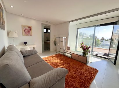 Villa · Herverkoop - Orihuela Costa · Los Dolses · Alicante · Spanje