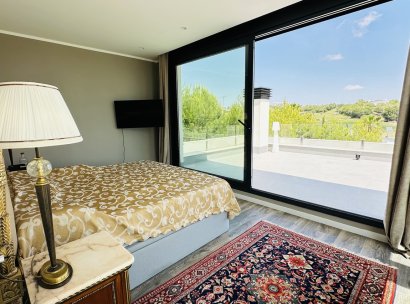 Villa · Reventa - Las Colinas Golf Resort · Alicante · España