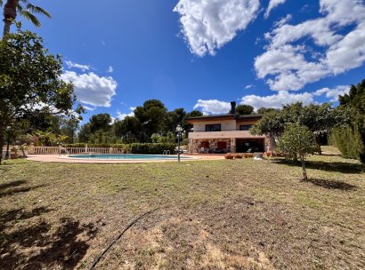 Villa · Resale - La Nucía · Alicante · Spain