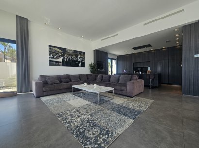 Villa · Resale - Cabo Roig · Alicante · Spain