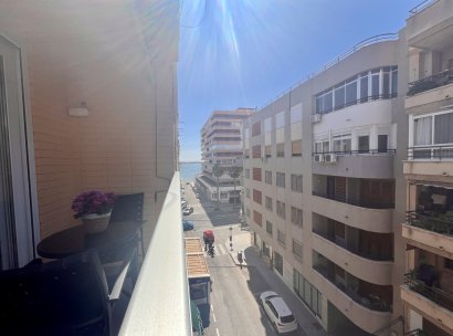 Apartamento · Reventa - Torrevieja · Alicante · España