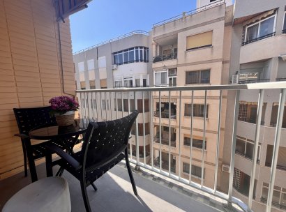Apartamento · Reventa - Torrevieja · Alicante · España