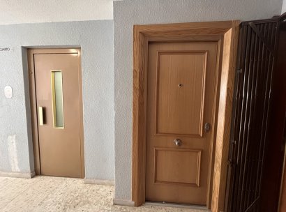 Apartamento · Reventa - Torrevieja · Alicante · España