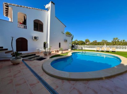 Villa · Herverkoop - Orihuela Costa · Villamartín · Alicante · Spanje