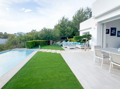 Villa · Herverkoop - Las Colinas Golf Resort · Alicante · Spanje
