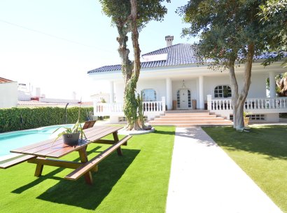 Villa · Resale - Torrevieja · Alicante · Spain