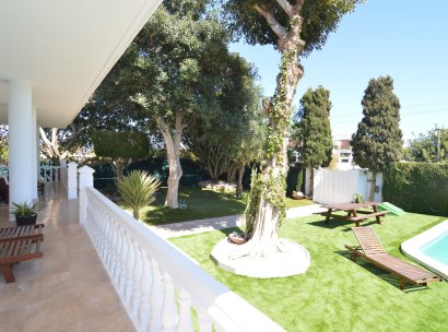 Villa · Resale - Torrevieja · Alicante · Spain