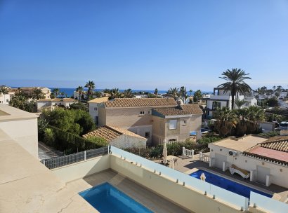 Villa · Herverkoop - Orihuela Costa · La Zenia · Alicante · Spanje