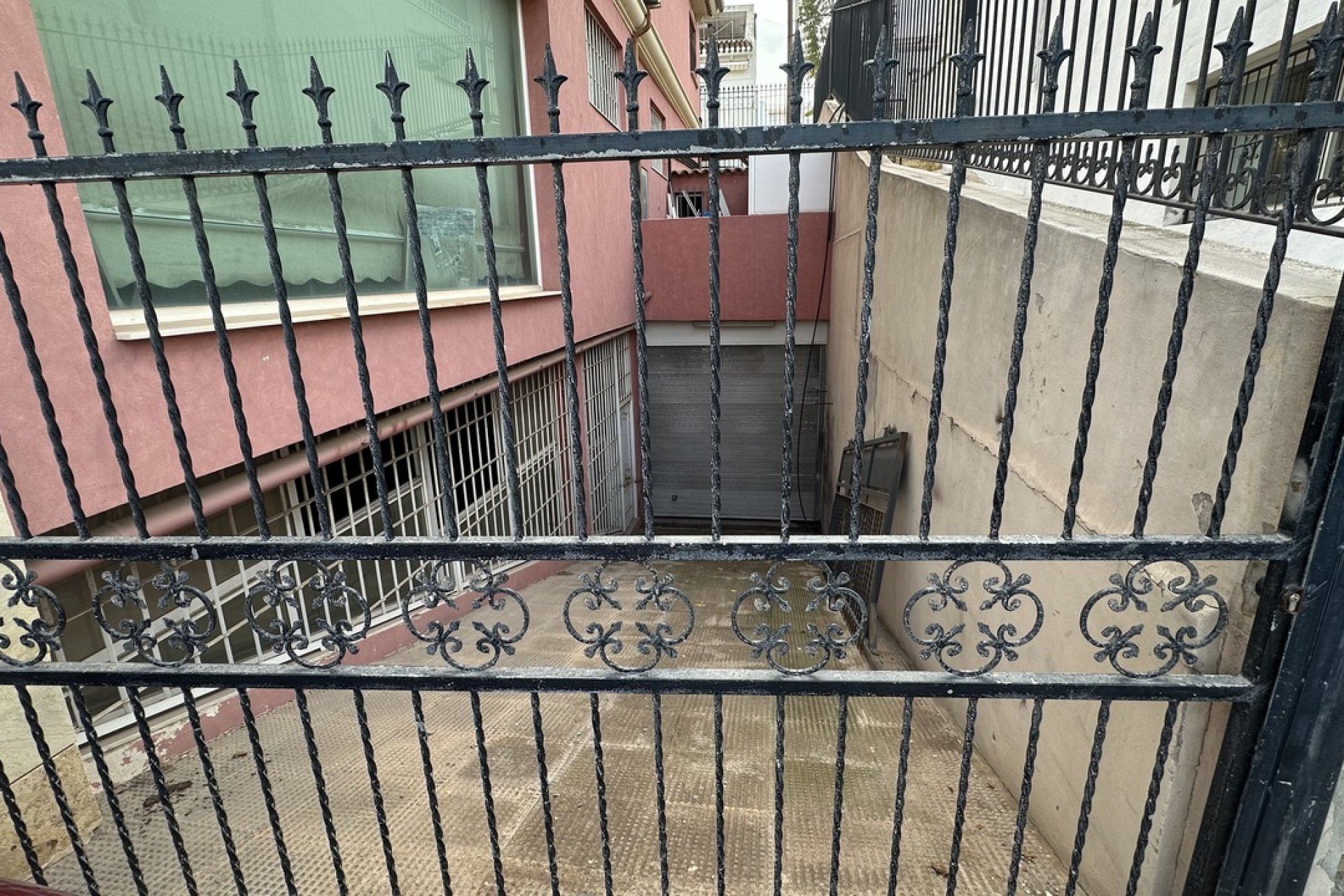 Resale - Commercial - San Miguel de Salinas