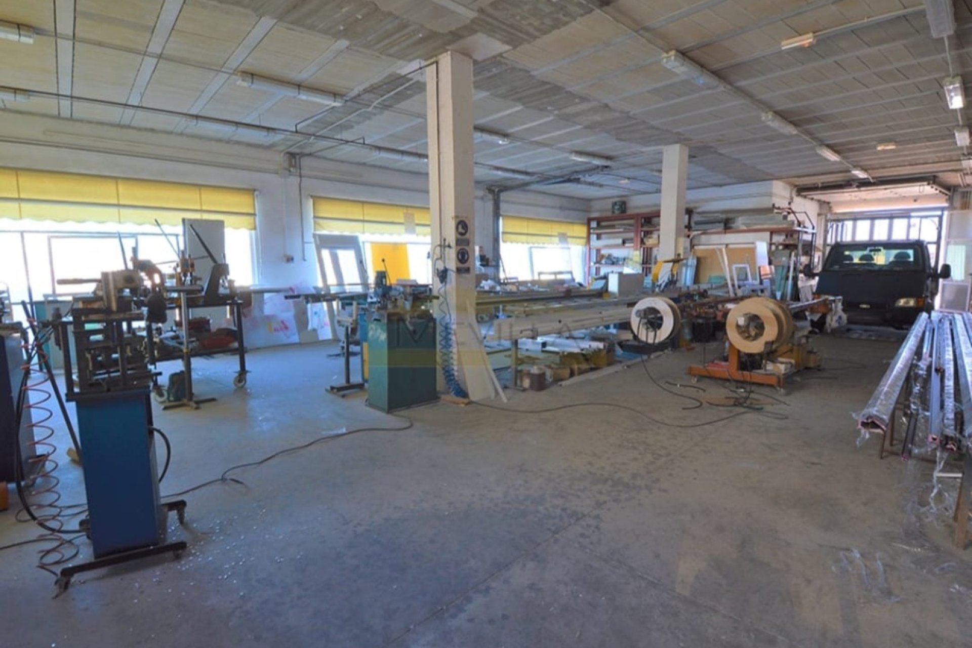 Resale - Commercial - San Miguel de Salinas