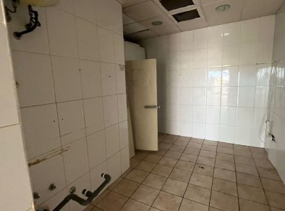 Commercial · Resale - Quesada · Alicante · Spain