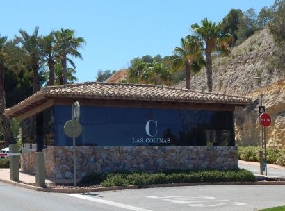 Villa · Herverkoop - Las Colinas Golf Resort · Alicante · Spanje