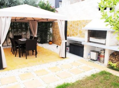 Villa · Herverkoop - Orihuela Costa · La Zenia · Alicante · Spanje