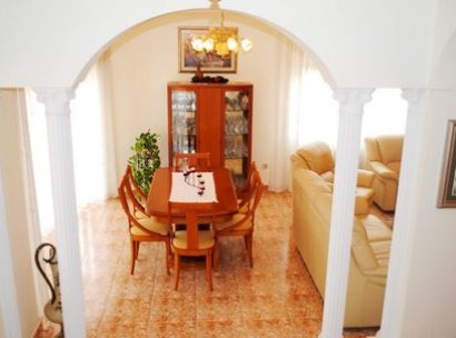 Villa · Herverkoop - Orihuela Costa · La Zenia · Alicante · Spanje