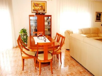 Villa · Herverkoop - Orihuela Costa · La Zenia · Alicante · Spanje