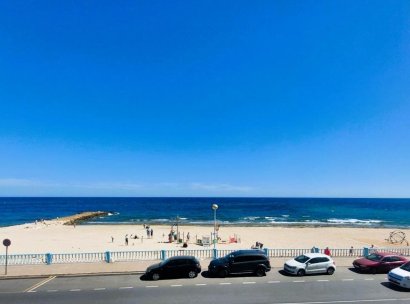 Appartement · Herverkoop - Torrevieja · Playa de los Locos · Alicante · Spanje