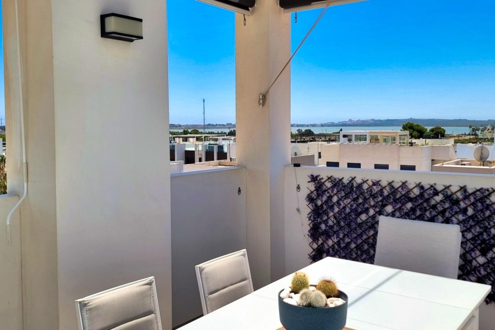 Resale - Upper-floor bungalow - Rojales - Costa Blanca South