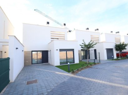 Villa · Herverkoop - Torre Pacheco · Santa Rosalia Lake And Life Resort · Murcia · Spanje