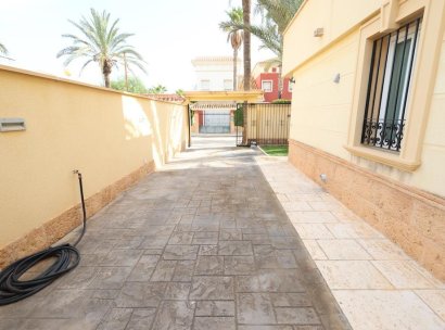 Villa · Herverkoop - Cabo Roig · Alicante · Spanje