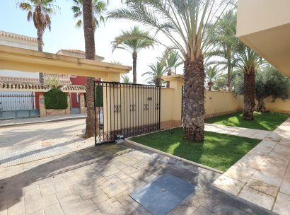 Villa · Herverkoop - Cabo Roig · Alicante · Spanje