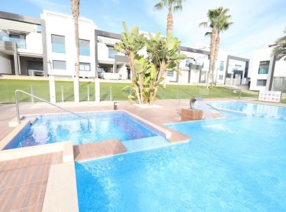 Bungalow · Herverkoop - Orihuela Costa · La Zenia · Alicante · Spanje
