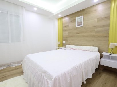 Appartement · Herverkoop - Torrevieja · Centro · Alicante · Spanje