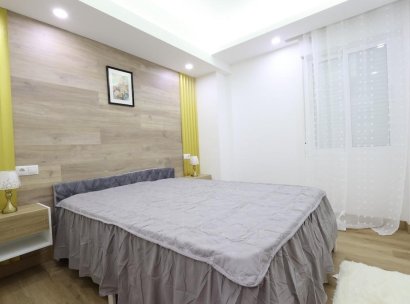 Appartement · Herverkoop - Torrevieja · Centro · Alicante · Spanje