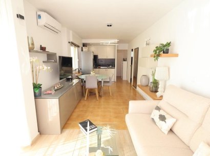 Appartement · Herverkoop - Torrevieja · La Veleta · Alicante · Spanje