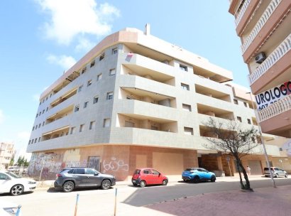 Appartement · Herverkoop - Torrevieja · La Mata pueblo · Alicante · Spanje