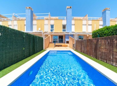 Twee-onder-een-kapwoning · Herverkoop - Orihuela Costa · Campoamor · Alicante · Spanje