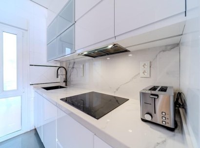 Twee-onder-een-kapwoning · Herverkoop - Orihuela Costa · Campoamor · Alicante · Spanje