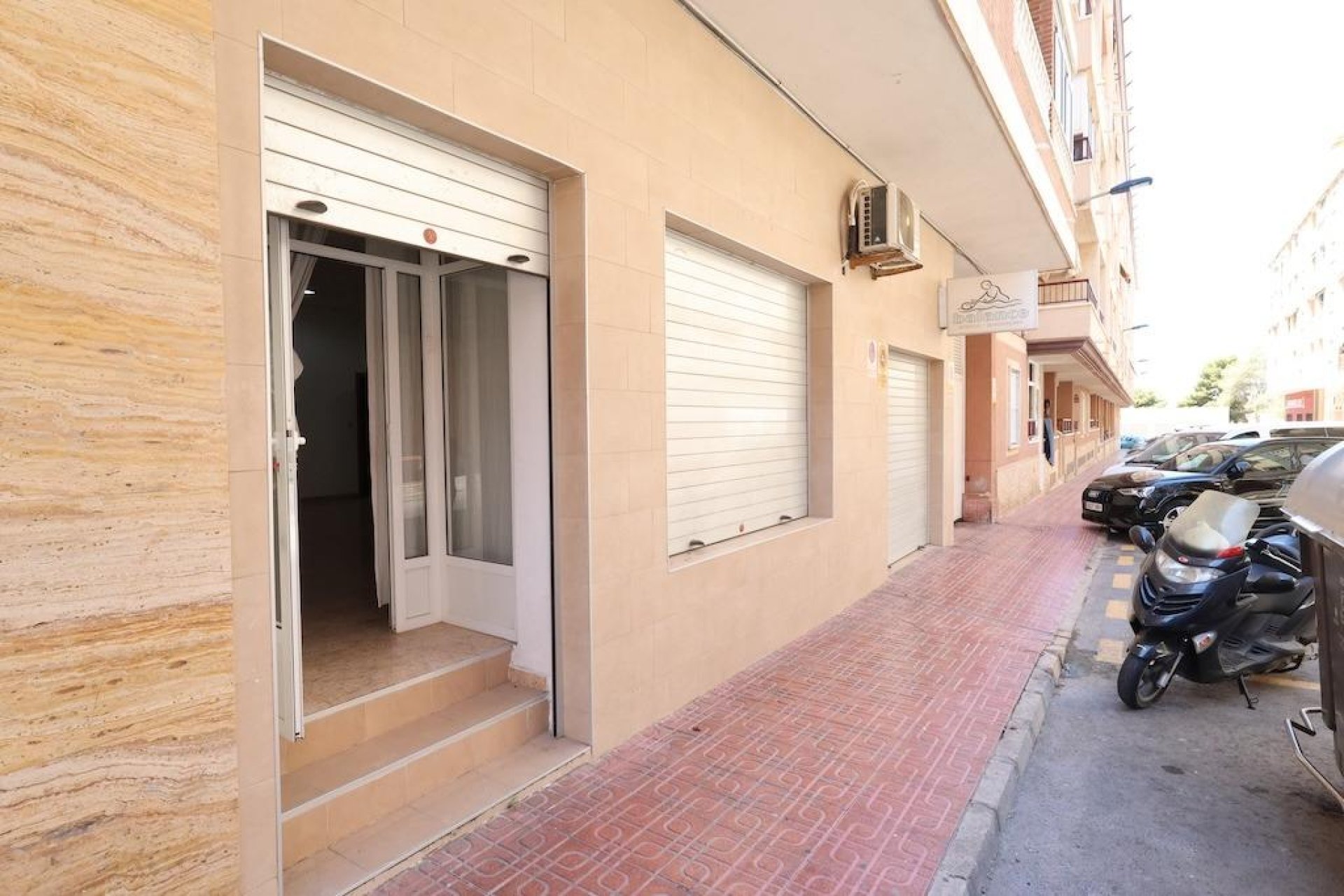 Herverkoop - Bedrijfsruimte - Torrevieja - Costa Blanca South