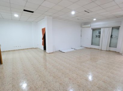Bedrijfsruimte · Herverkoop - Torrevieja · Centro · Alicante · Spanje