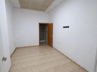 Bedrijfsruimte · Herverkoop - Torrevieja · Centro · Alicante · Spanje